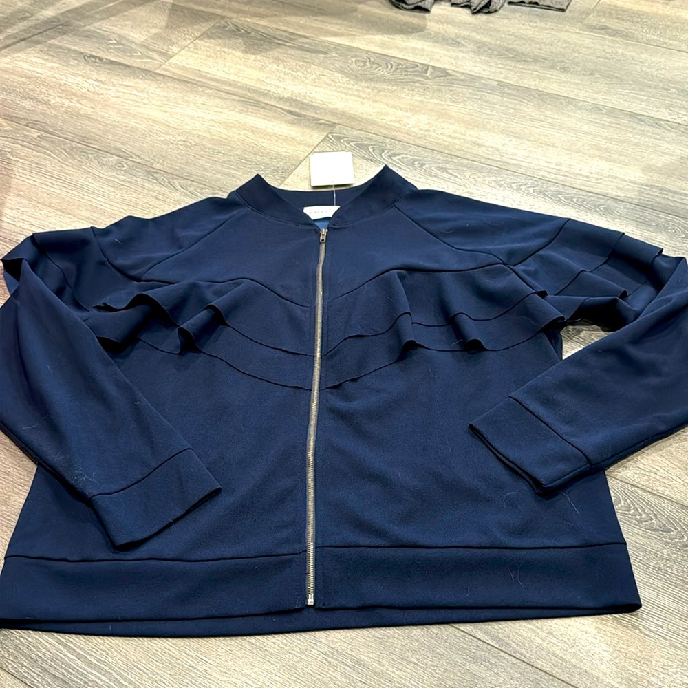 Emilia size medium